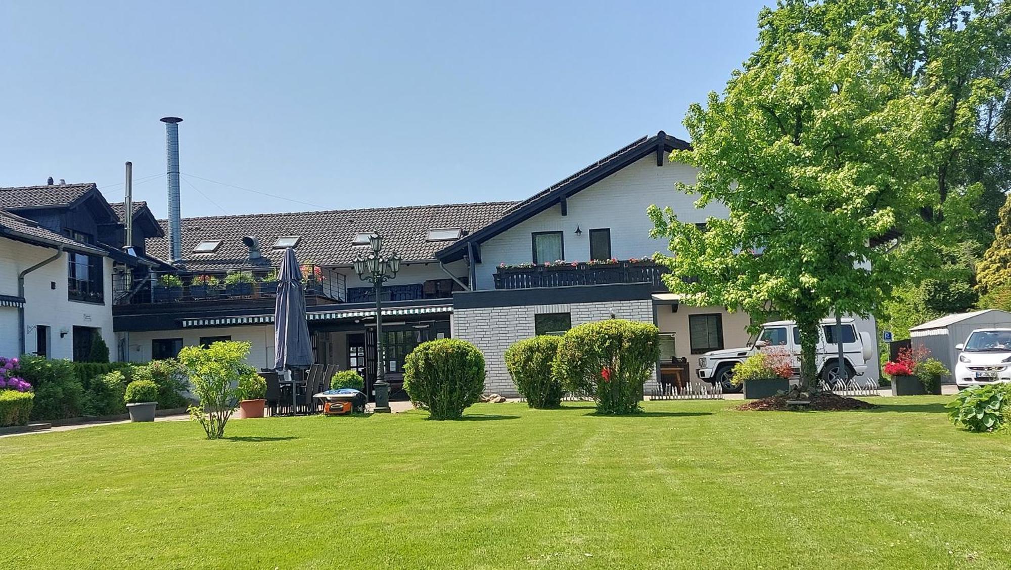 Landhotel Linden Am Venekotensee Niederkruechten Luaran gambar