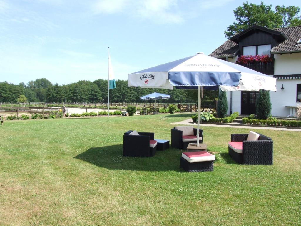 Landhotel Linden Am Venekotensee Niederkruechten Luaran gambar